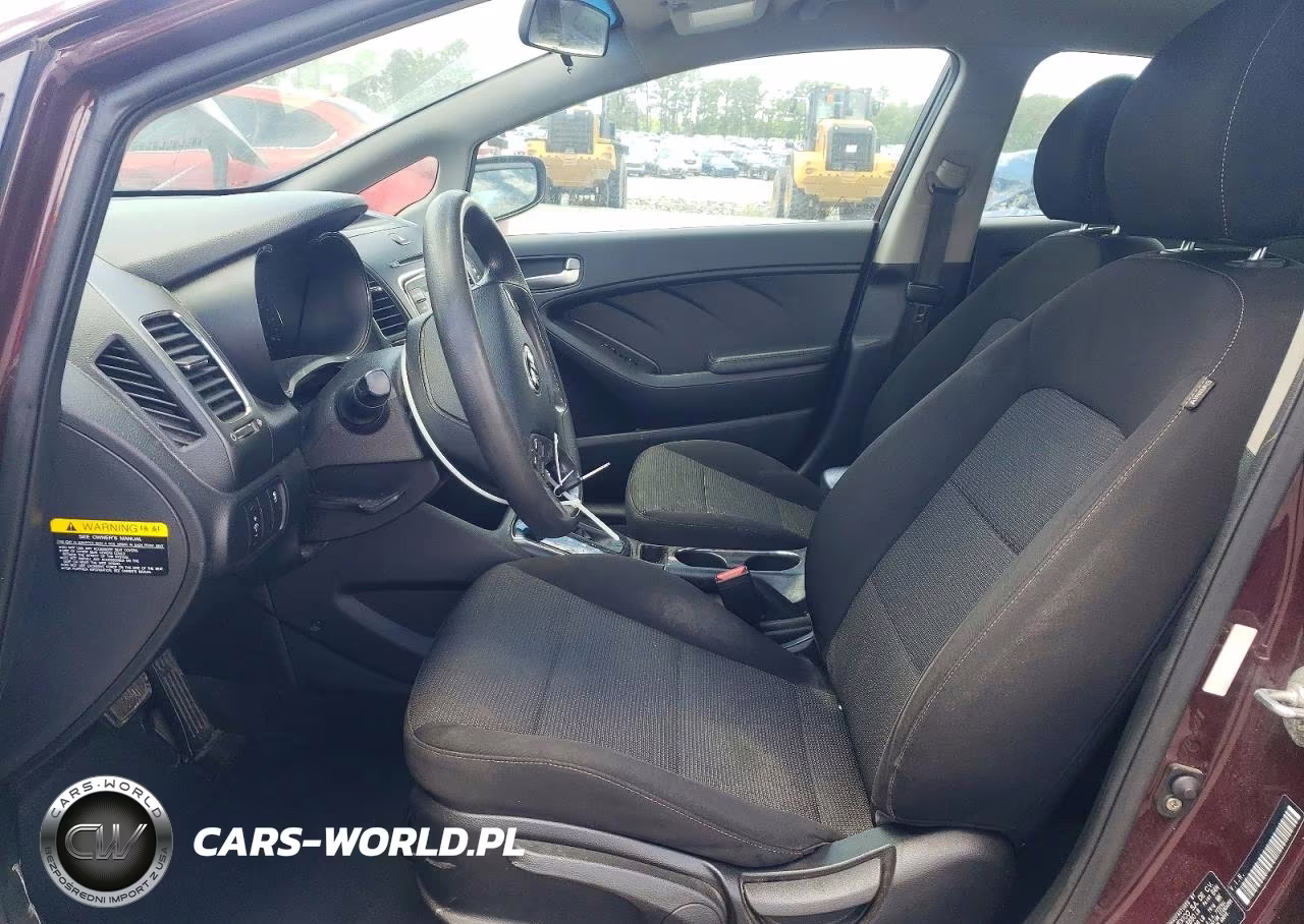 2018 Kia Forte Lx VIN:3KPFK4A70JE209948 - 7