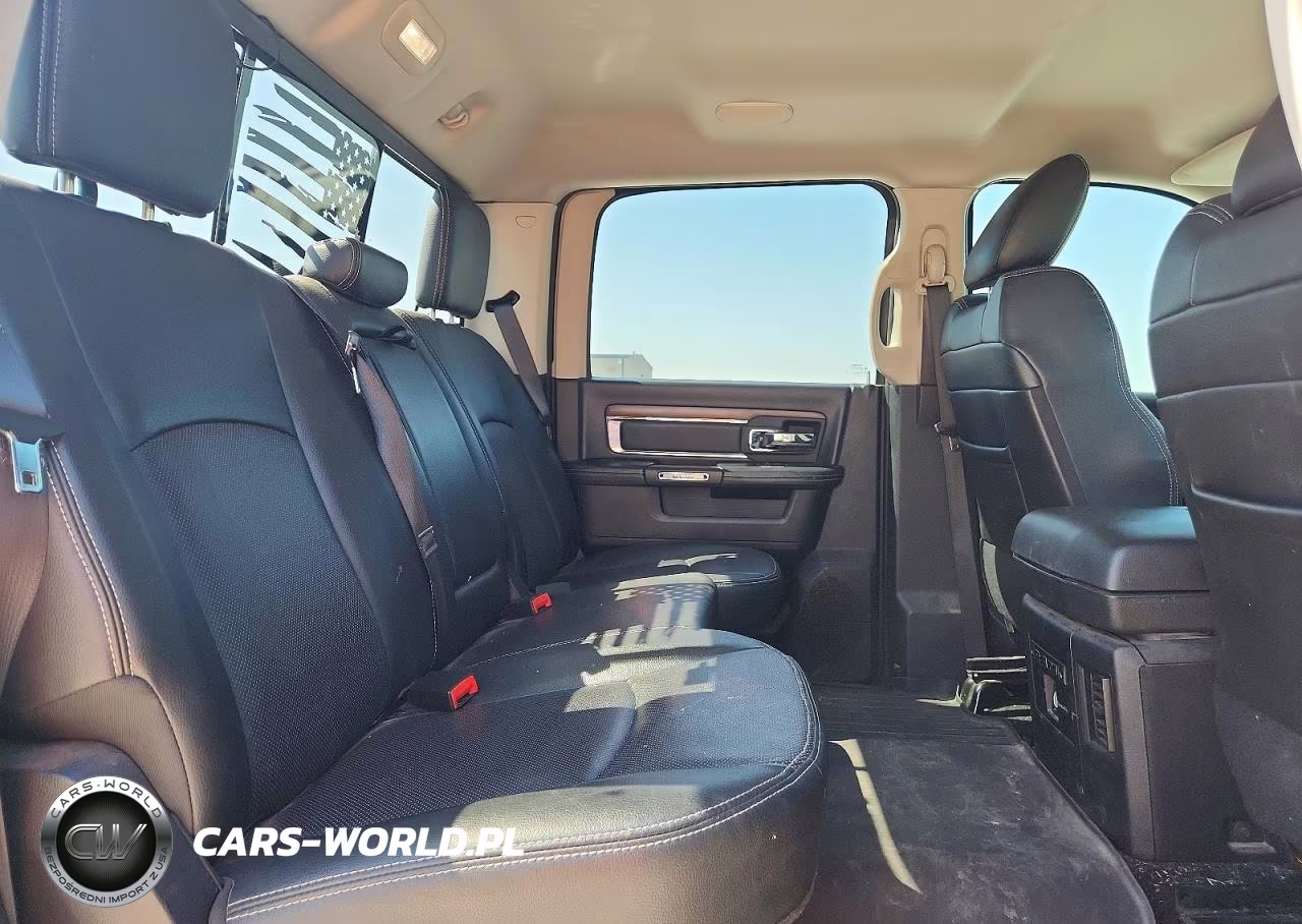 2015 Ram 1500 Laramie VIN:1C6RR7NT4FS666484 - 10