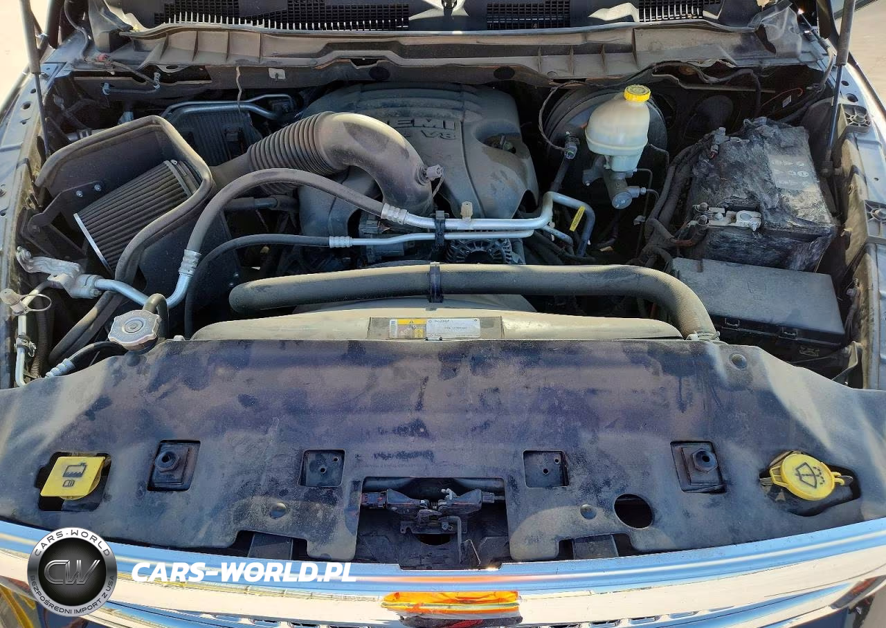 2015 Ram 1500 Laramie VIN:1C6RR7NT4FS666484 - 11