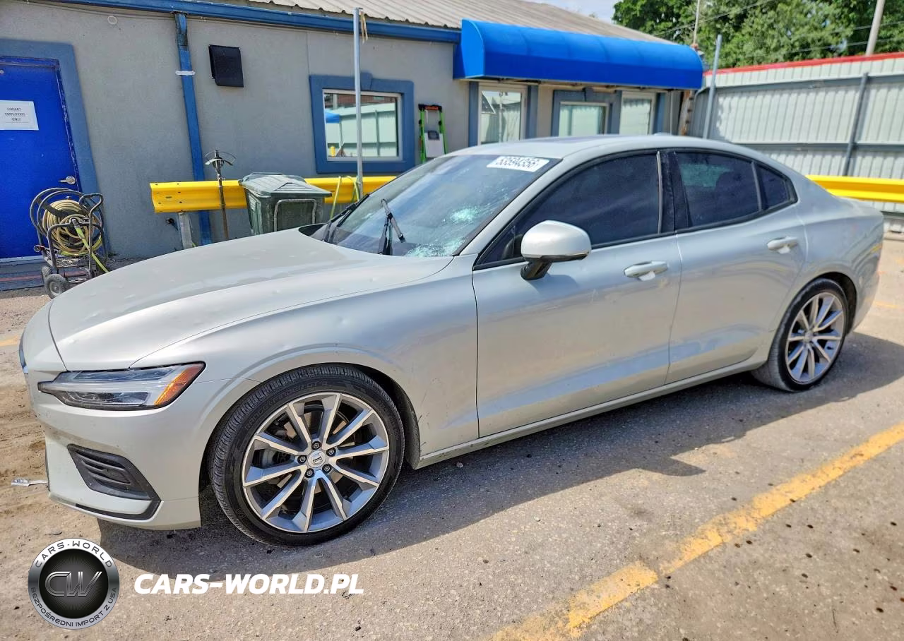 2019 Volvo S60 T5 Momentum