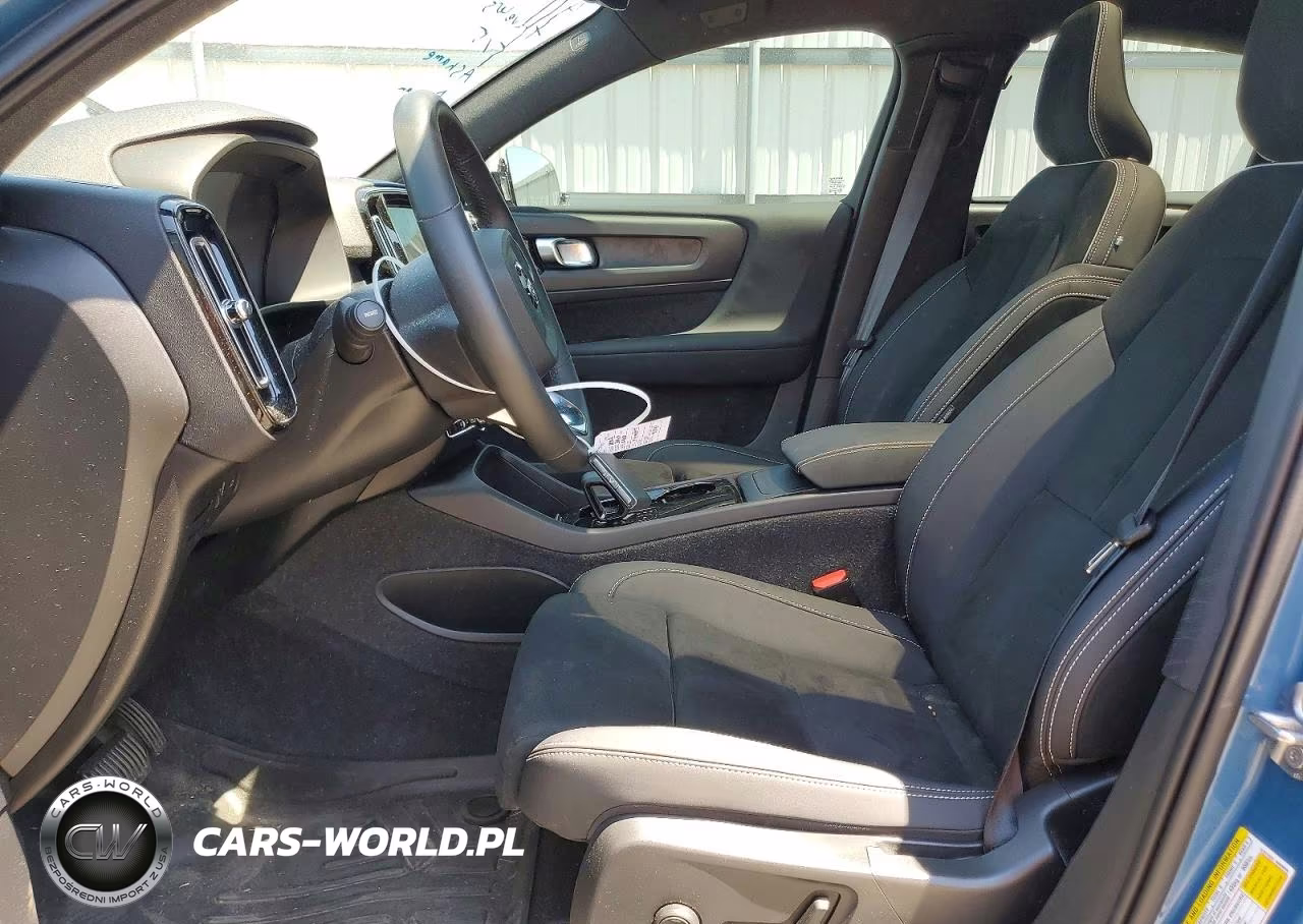 2022 Volvo C40 P8 Recharge Ultimate VIN:YV4ED3GB2N2004160 - 7