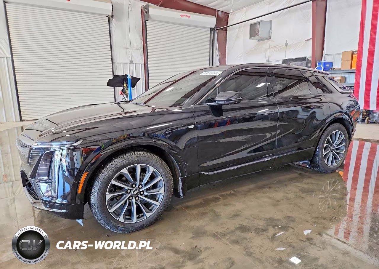 2024 Cadillac Lyriq Sport