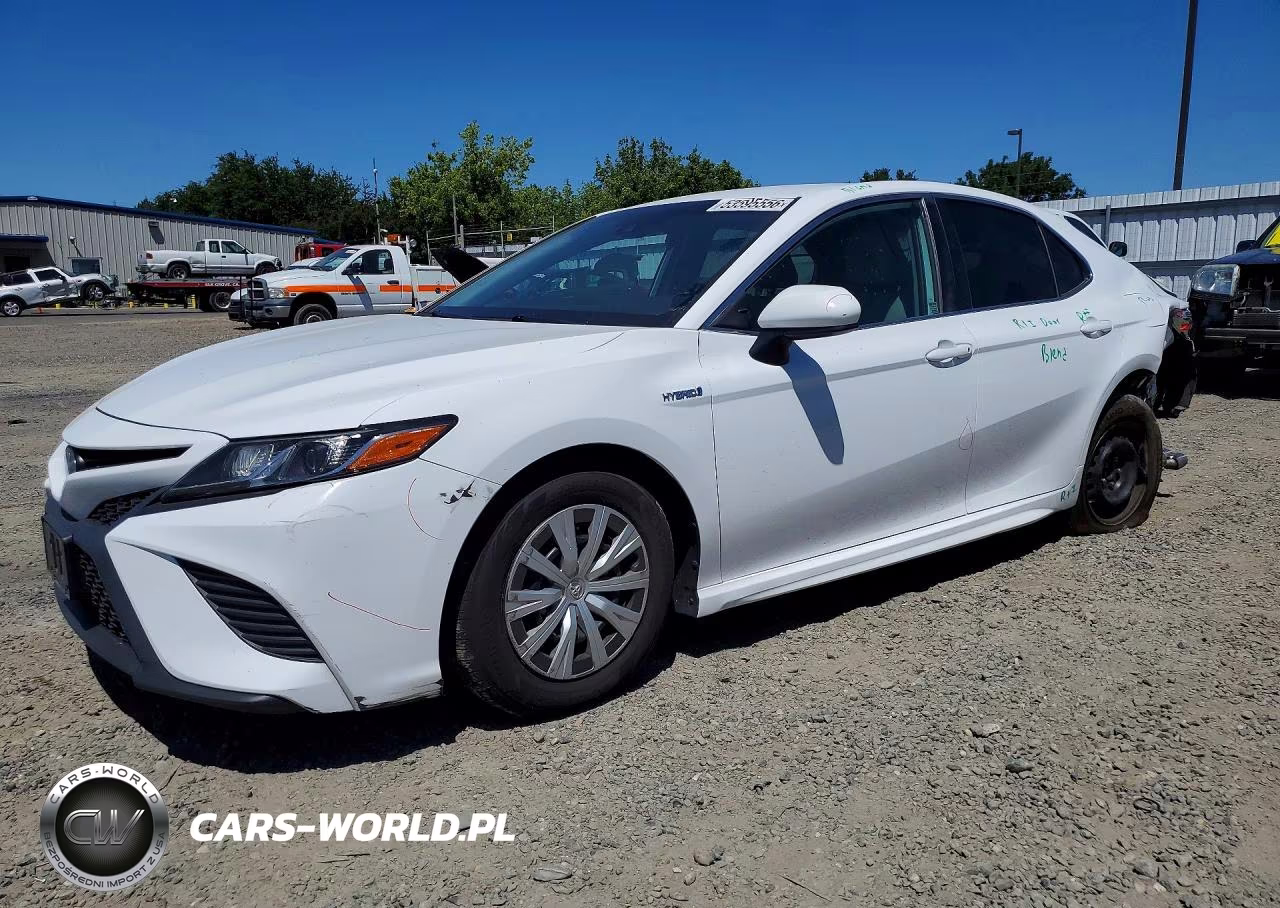 2019 Toyota Camry Hybrid Se