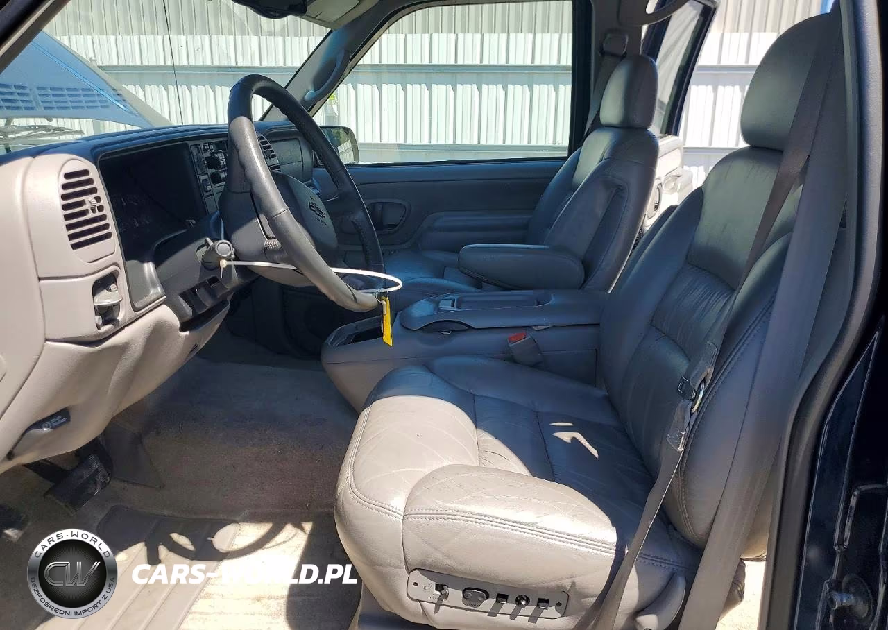 1999 Chevrolet Suburban K1500 VIN:3GNFK16R5XG139750 - 7