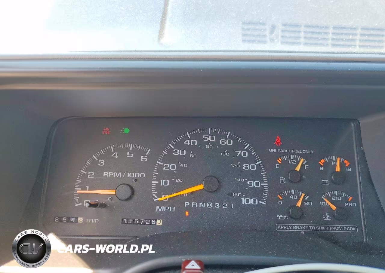 1999 Chevrolet Suburban K1500 VIN:3GNFK16R5XG139750 - 9