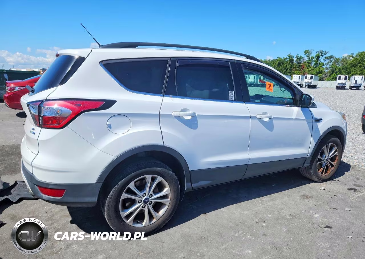 2018 Ford Escape Se VIN:1FMCU9GD2JUB87116 - 3