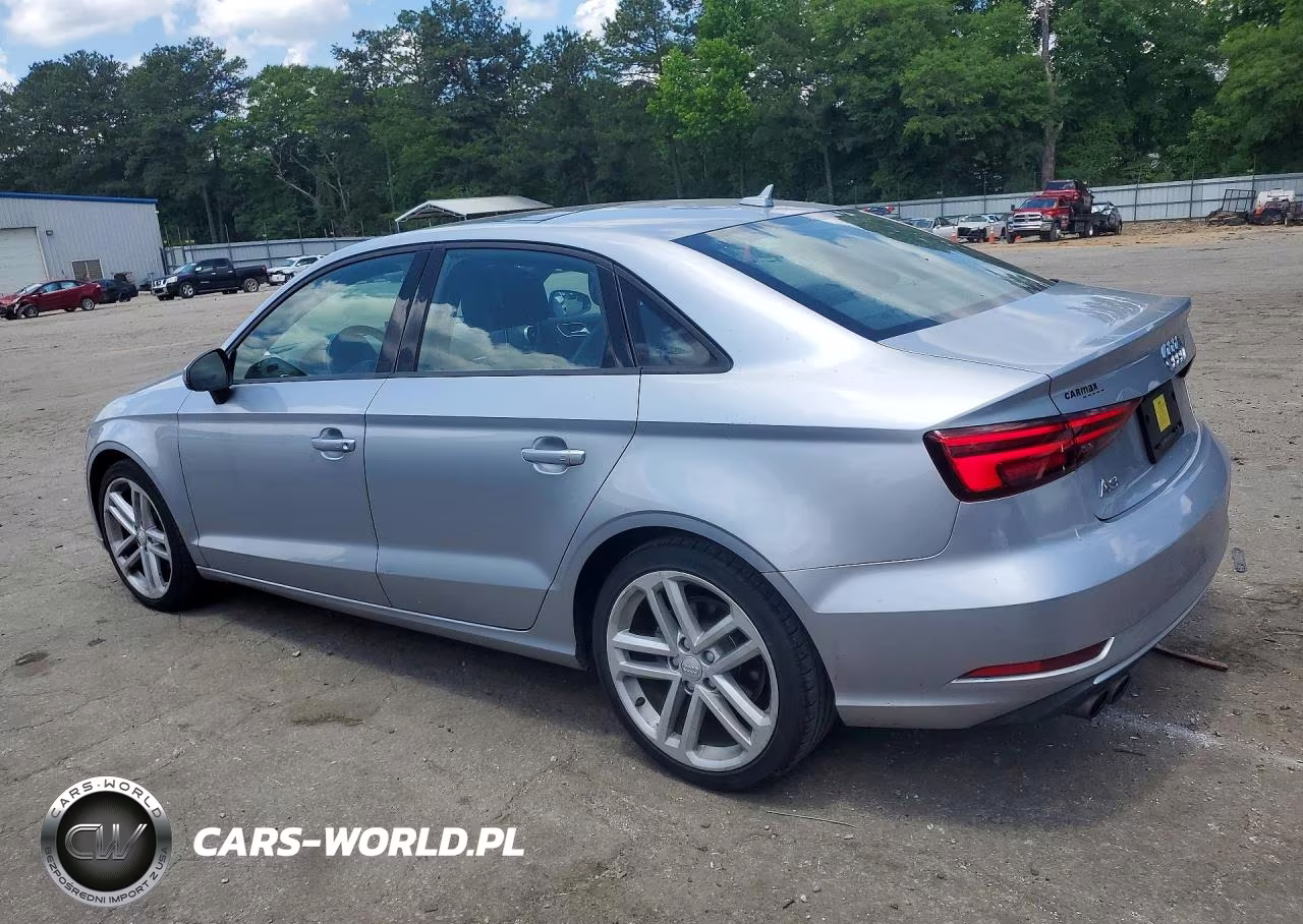 2018 Audi A3 Premium VIN:WAUAUGFF6J1094083 - 2