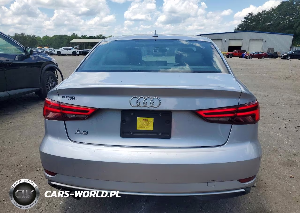 2018 Audi A3 Premium VIN:WAUAUGFF6J1094083 - 6