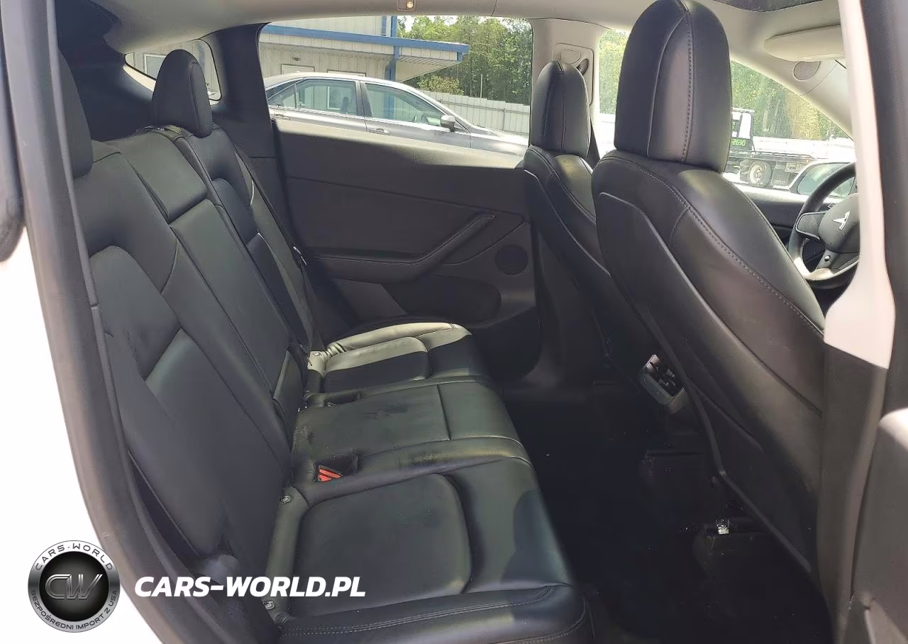 2022 Tesla Model Y VIN:7SAYGDEE6NF358144 - 10