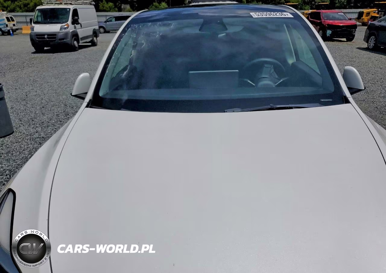 2022 Tesla Model Y VIN:7SAYGDEE6NF358144 - 11