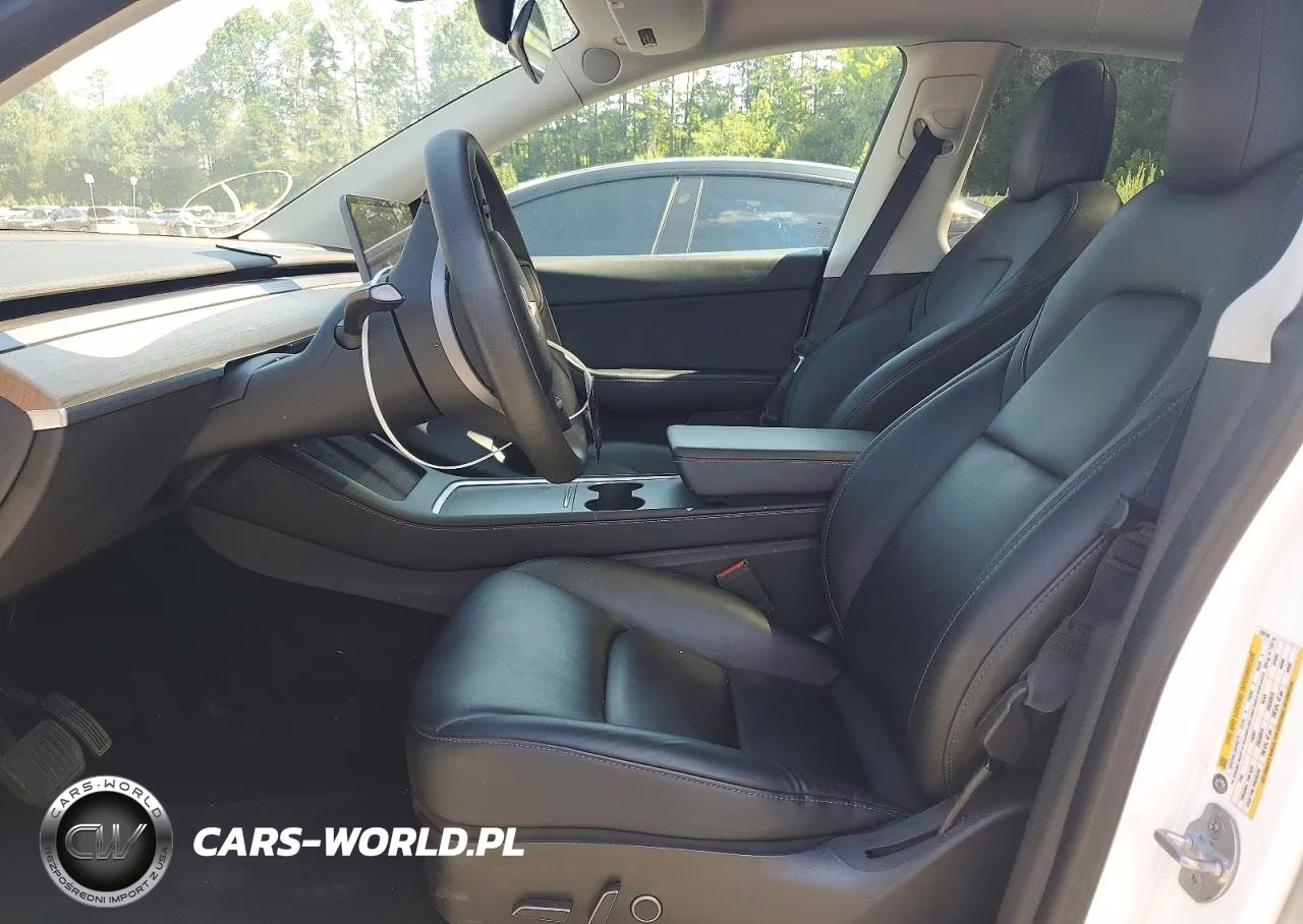 2022 Tesla Model Y VIN:7SAYGDEE6NF358144 - 7