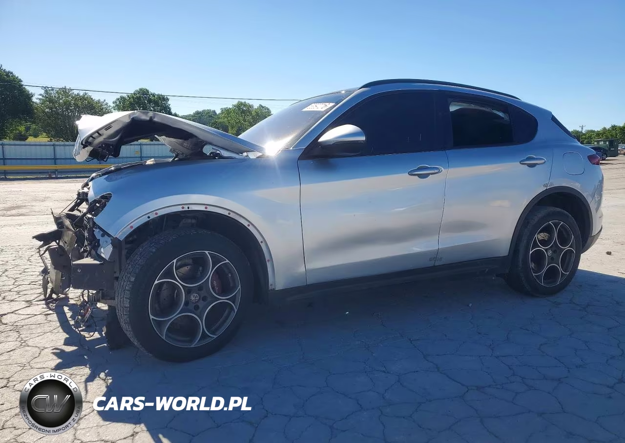 2018 Alfa Romeo Stelvio Sport