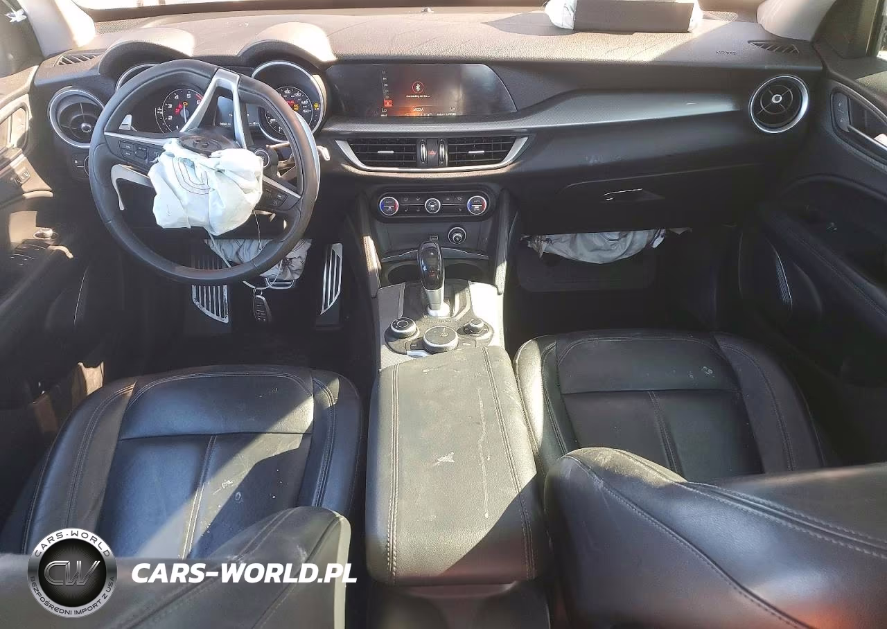 2018 Alfa Romeo Stelvio Sport VIN:ZASFAKPN6J7B92299 - 8
