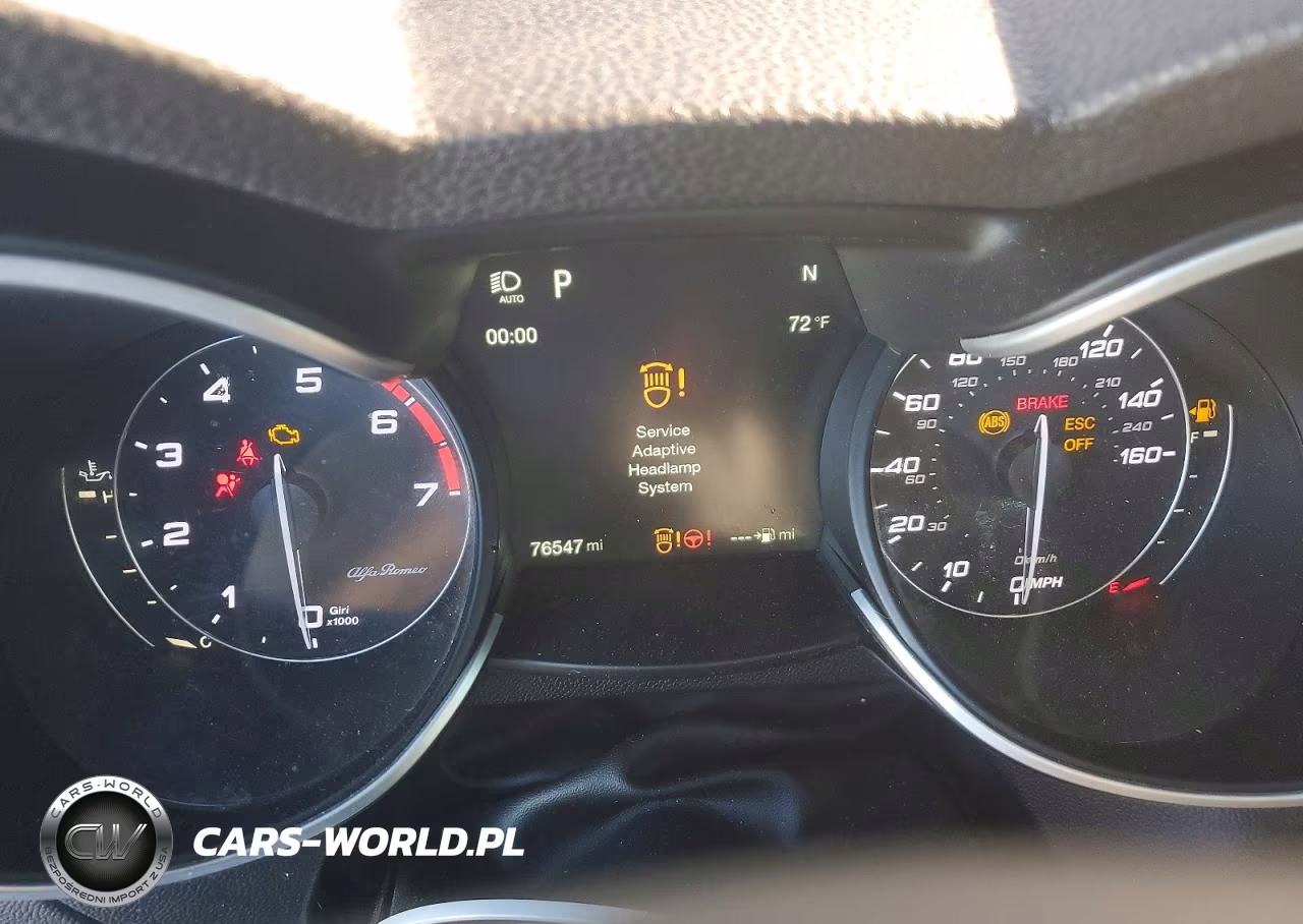 2018 Alfa Romeo Stelvio Sport VIN:ZASFAKPN6J7B92299 - 9