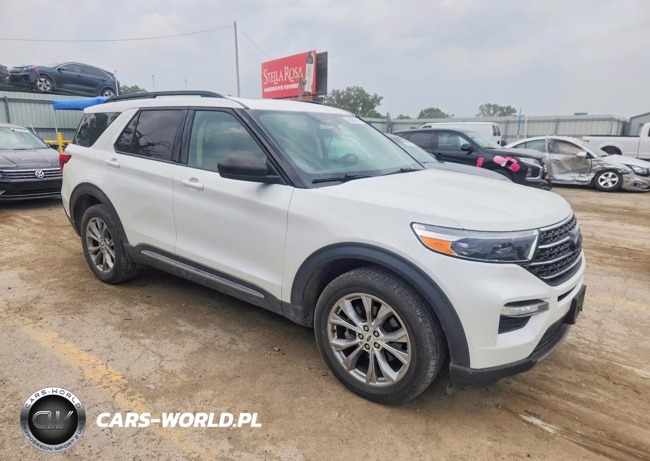 2020 Ford Explorer Xlt VIN:1FMSK8DH2LGA20646 - 4