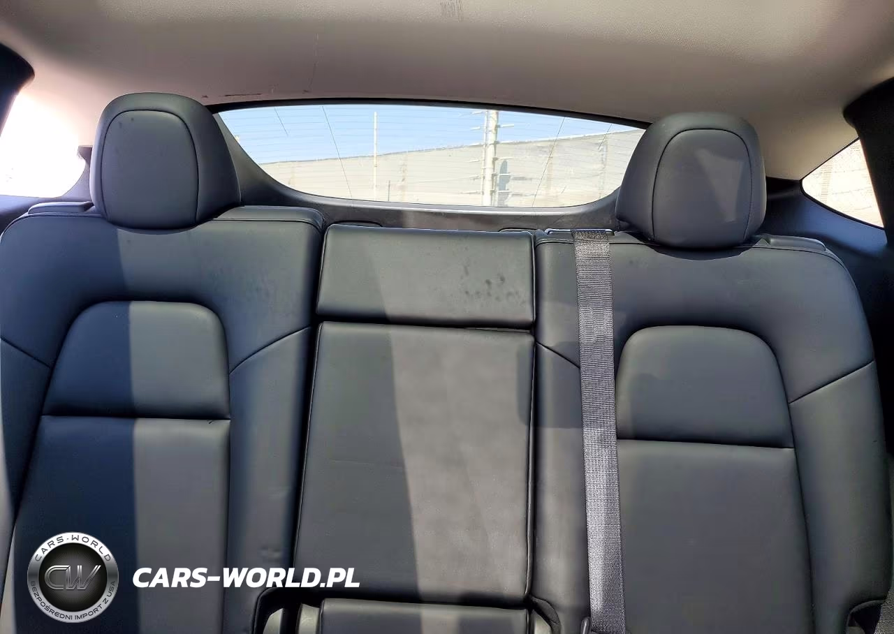 2021 Tesla Model Y VIN:5YJYGDED2MF107365 - 10