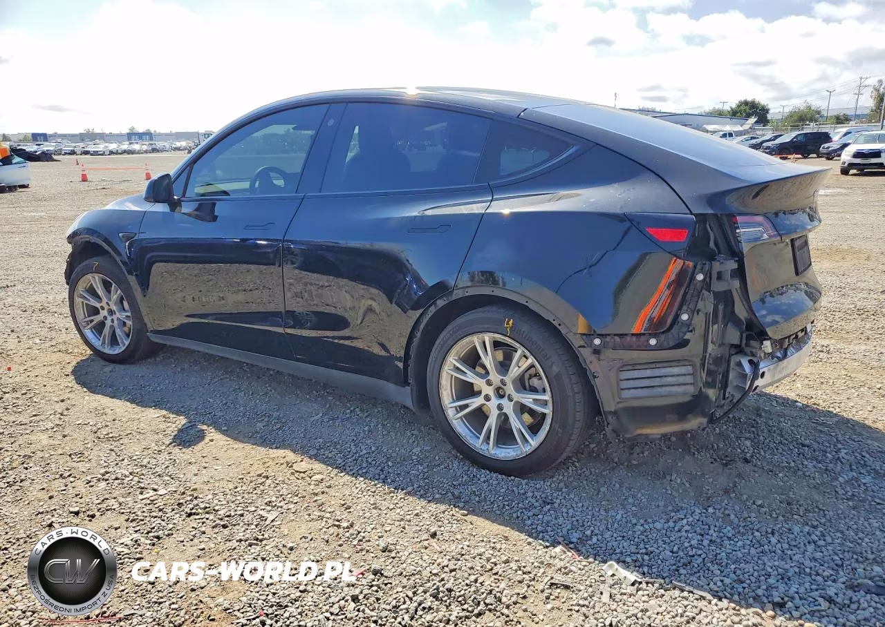 2021 Tesla Model Y VIN:5YJYGDED2MF107365 - 2