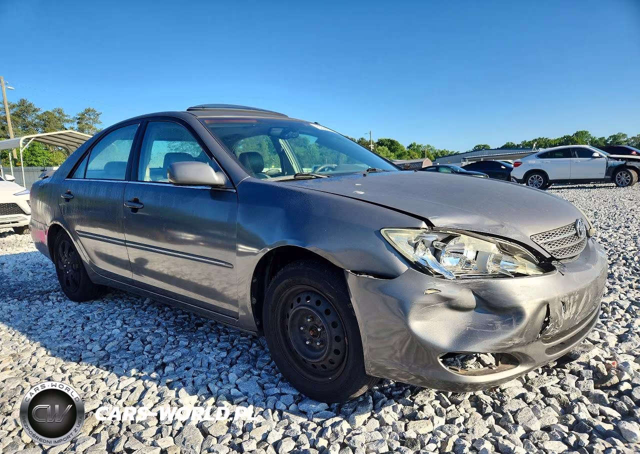 2003 Toyota Camry Xle VIN:4T1BE32K33U781664 - 4