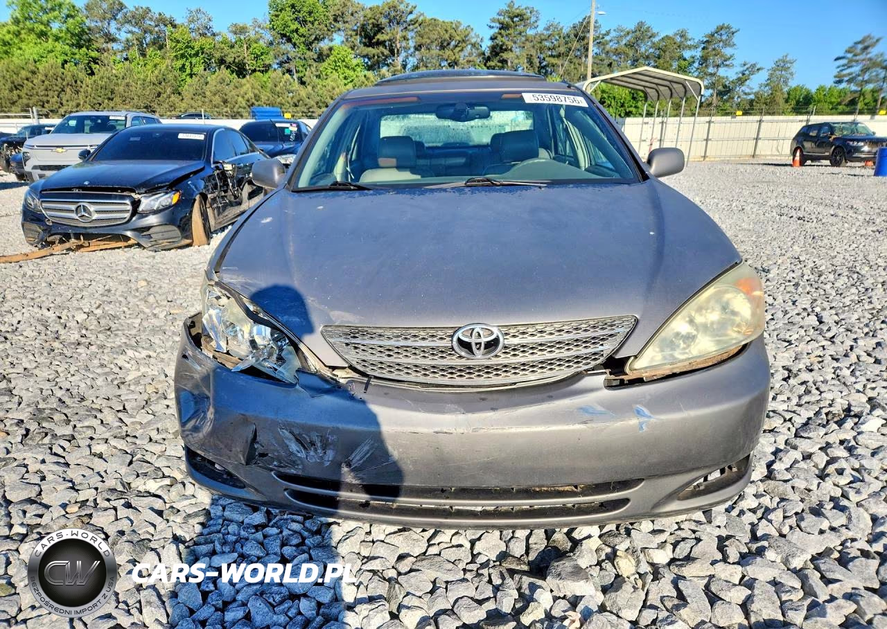 2003 Toyota Camry Xle VIN:4T1BE32K33U781664 - 5