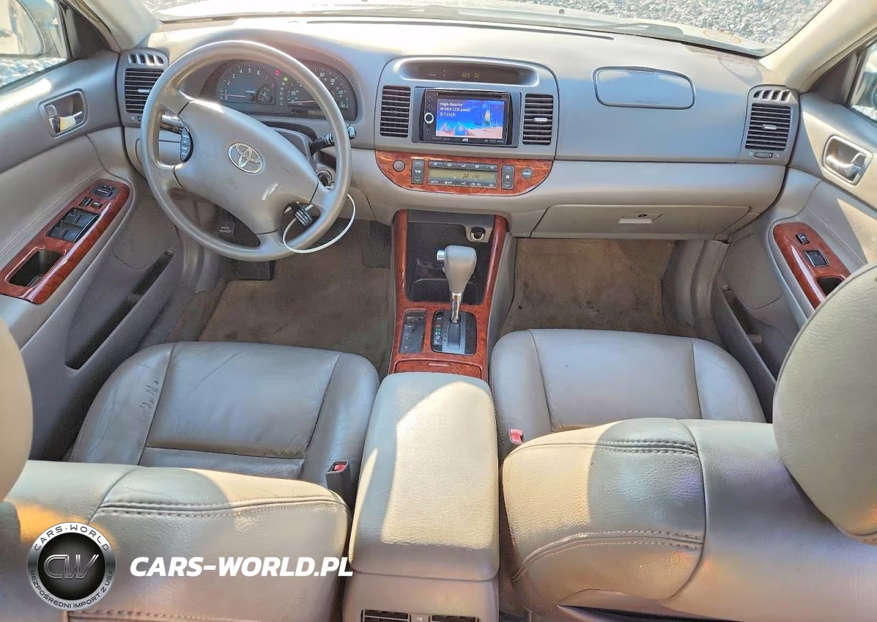 2003 Toyota Camry Xle VIN:4T1BE32K33U781664 - 8