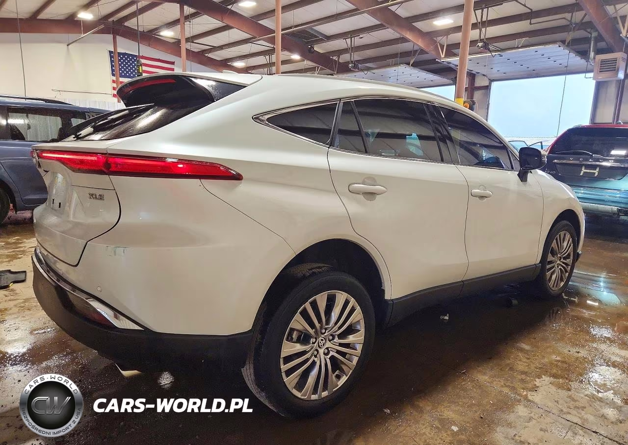 2024 Toyota Venza Xle VIN:JTEAAAAH1RJ156207 - 3
