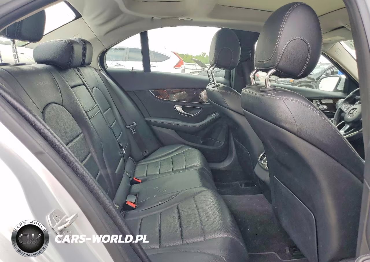 2015 Mercedes-Benz C 300 VIN:55SWF4JB6FU075083 - 11