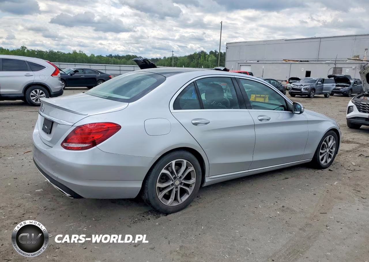 2015 Mercedes-Benz C 300 VIN:55SWF4JB6FU075083 - 4