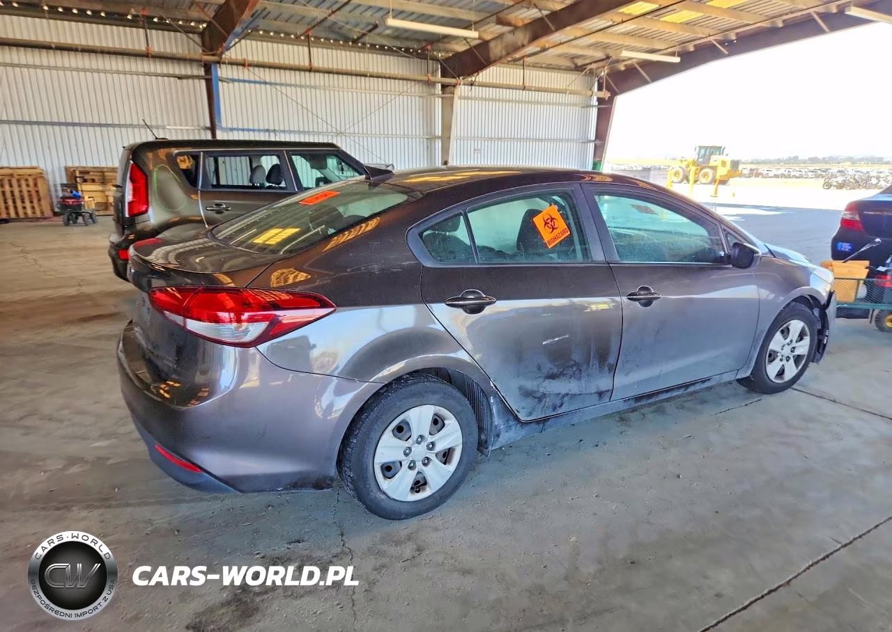 2018 Kia Forte Lx VIN:3KPFL4A72JE164217 - 3