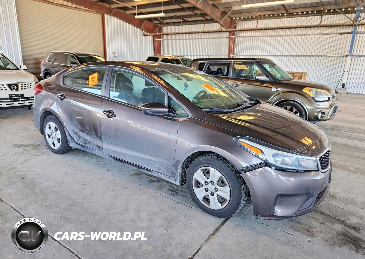 2018 Kia Forte Lx VIN:3KPFL4A72JE164217 - 4