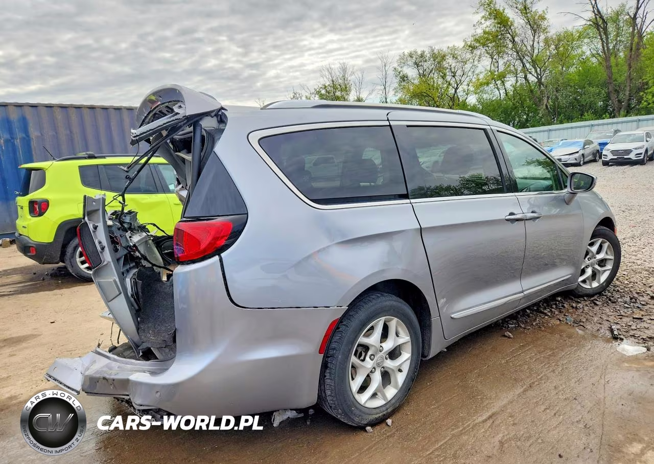 2020 Chrysler Pacifica Limited VIN:2C4RC1GG1LR187492 - 3