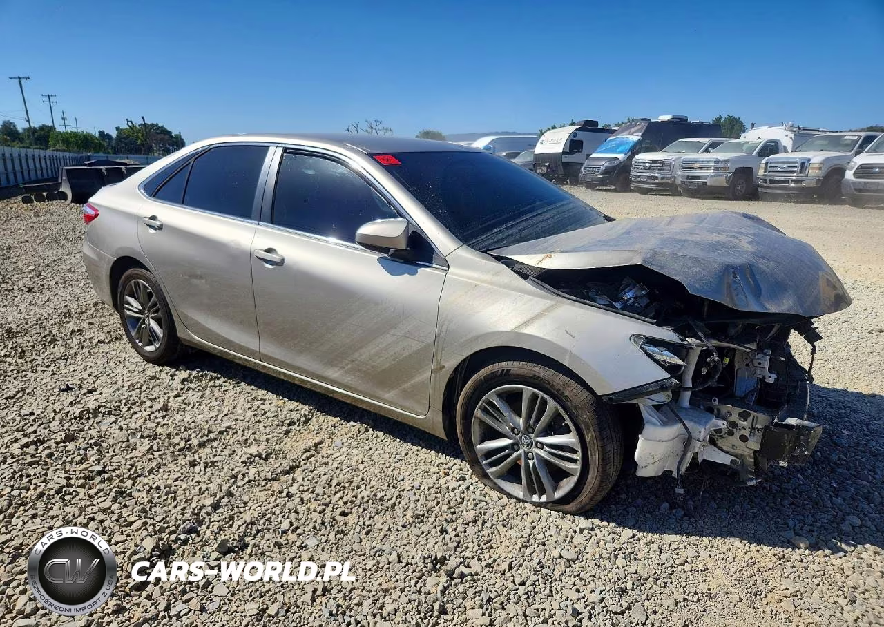 2016 Toyota Camry Se VIN:4T1BF1FK6GU525150 - 4