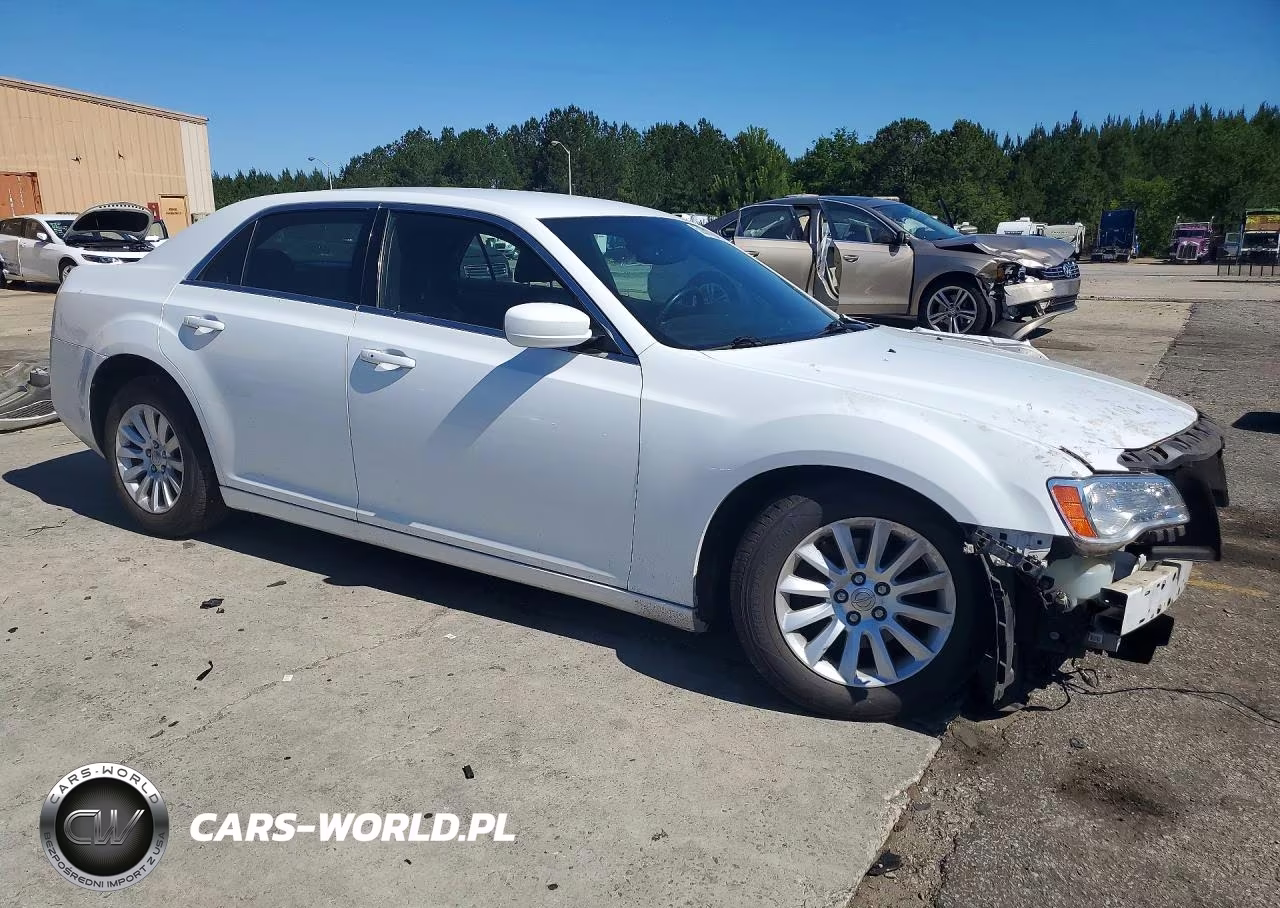 2013 Chrysler 300 VIN:2C3CCAAG8DH539994 - 4