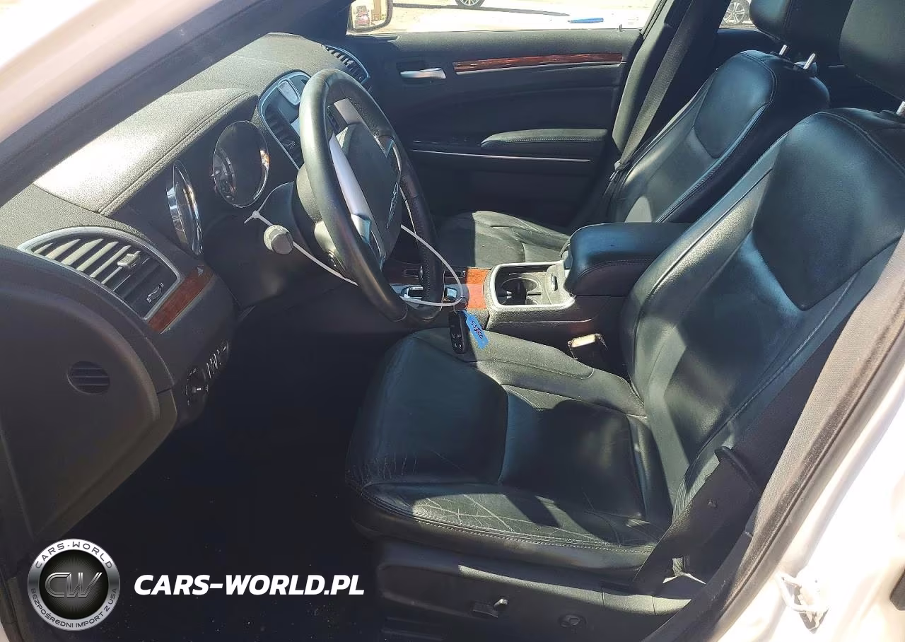 2013 Chrysler 300 VIN:2C3CCAAG8DH539994 - 7