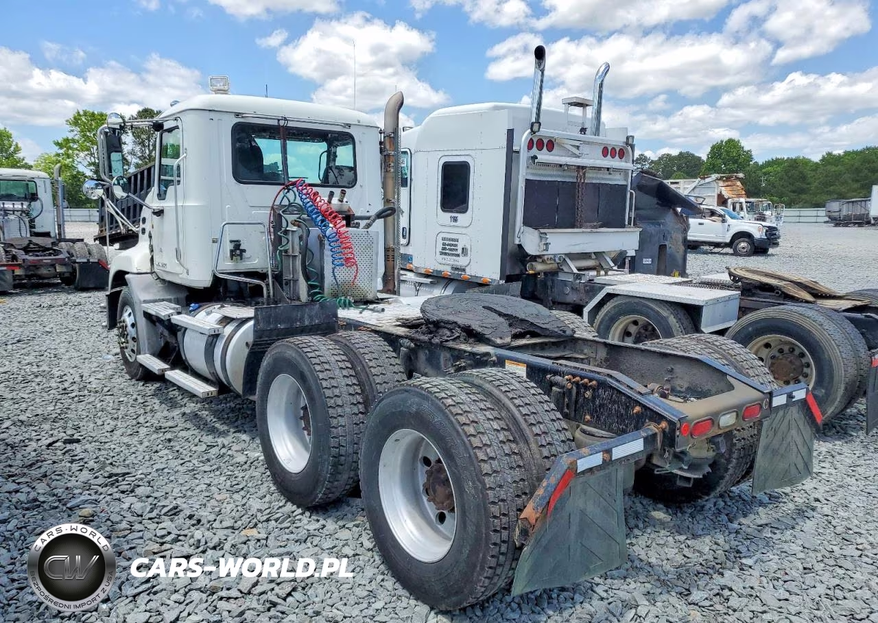 2015 Mack 600 Cxu600 - Semi Truck VIN:1M1AW09YXFM052331 - 3