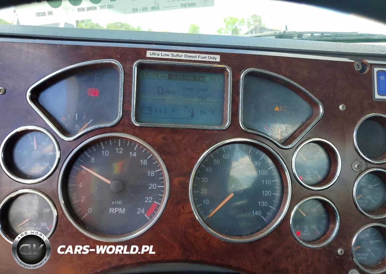 2015 Mack 600 Cxu600 - Semi Truck VIN:1M1AW09YXFM052331 - 8