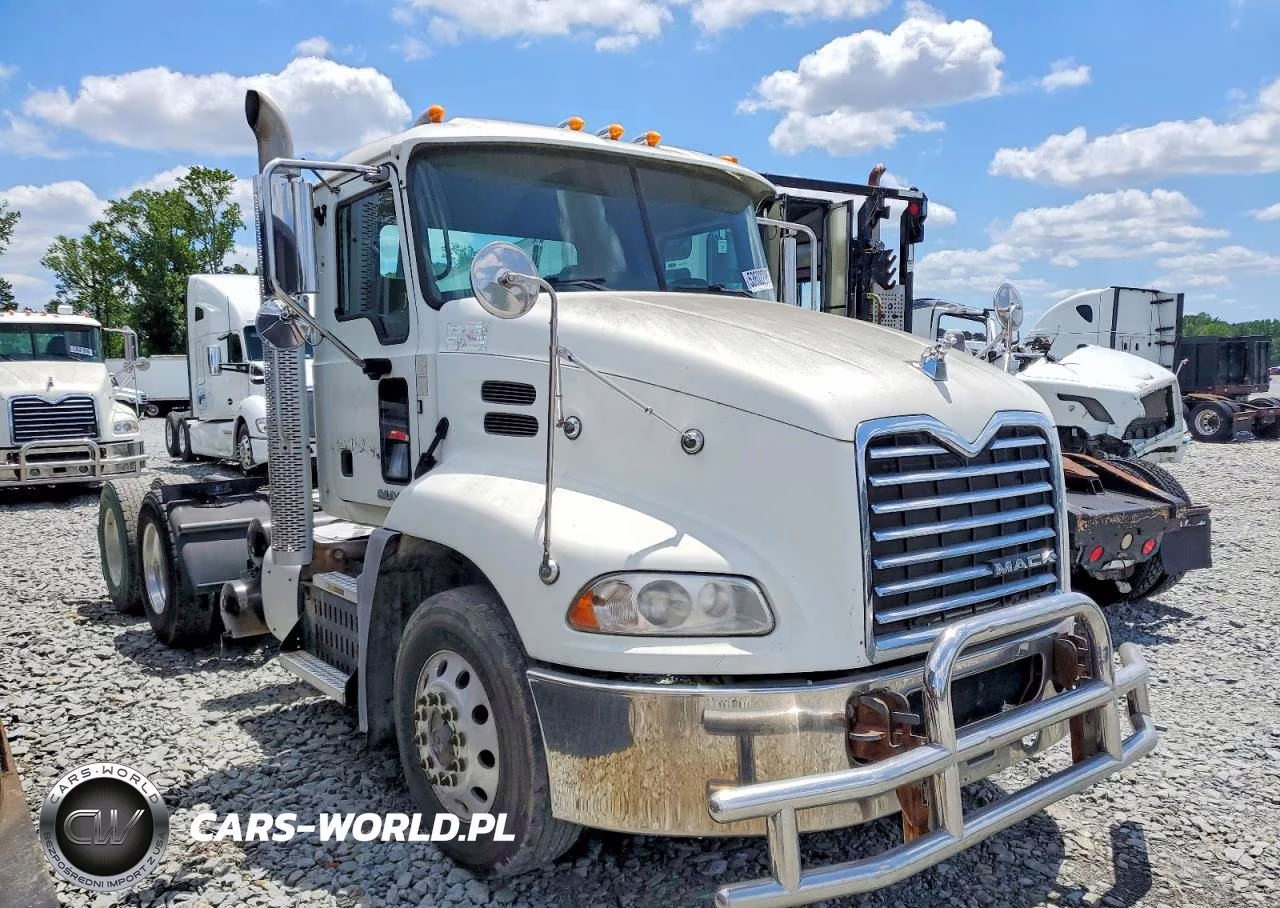 2015 Mack 600 Cxu600 - Semi Truck