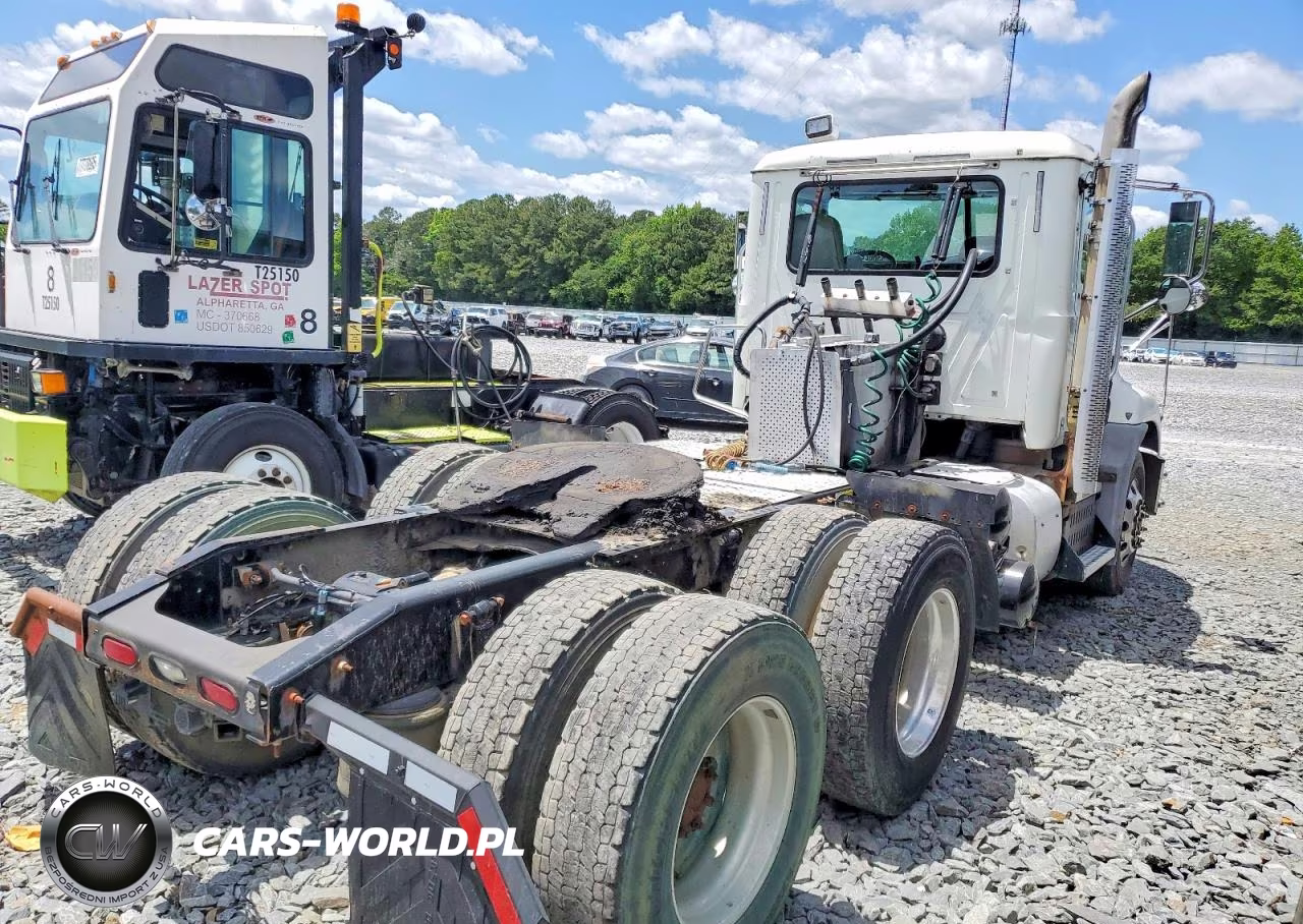 2015 Mack 600 Cxu600 - Semi Truck VIN:1M1AW09Y5FM052334 - 4