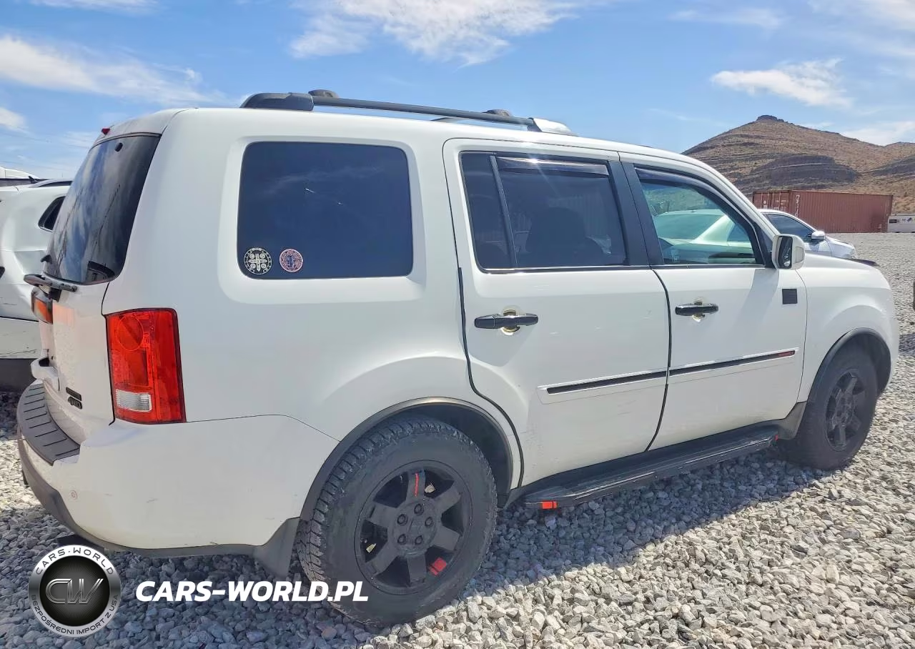 2010 Honda Pilot Touring VIN:5FNYF4H97AB030692 - 3