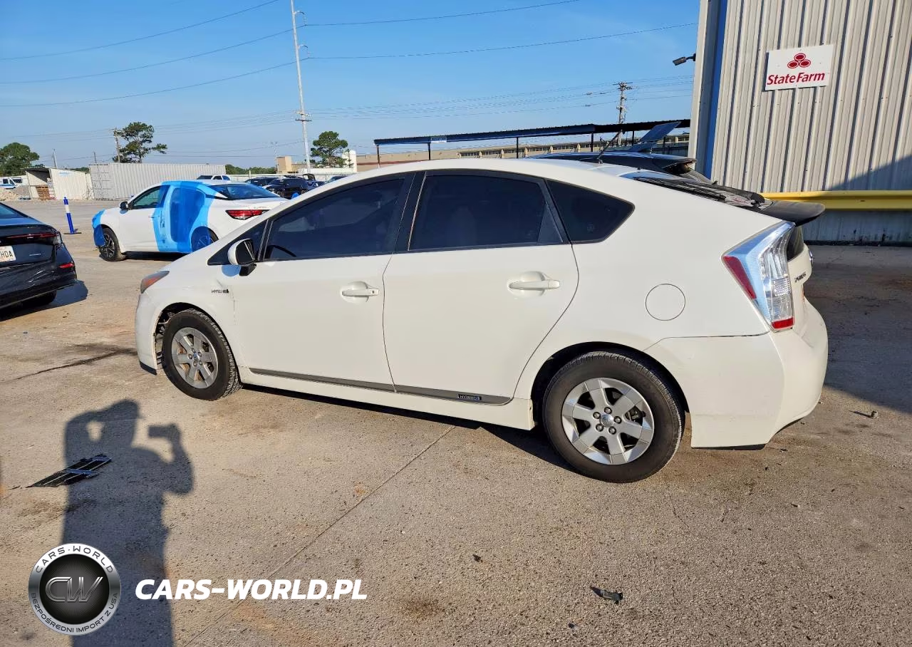 2011 Toyota Prius Two VIN:JTDKN3DU6B0256347 - 2