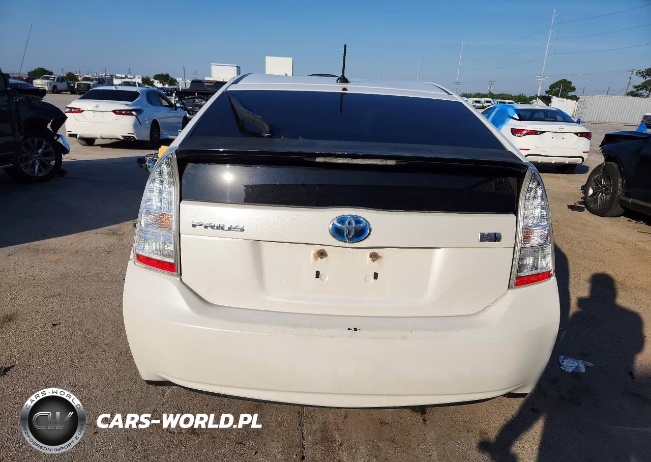 2011 Toyota Prius Two VIN:JTDKN3DU6B0256347 - 6