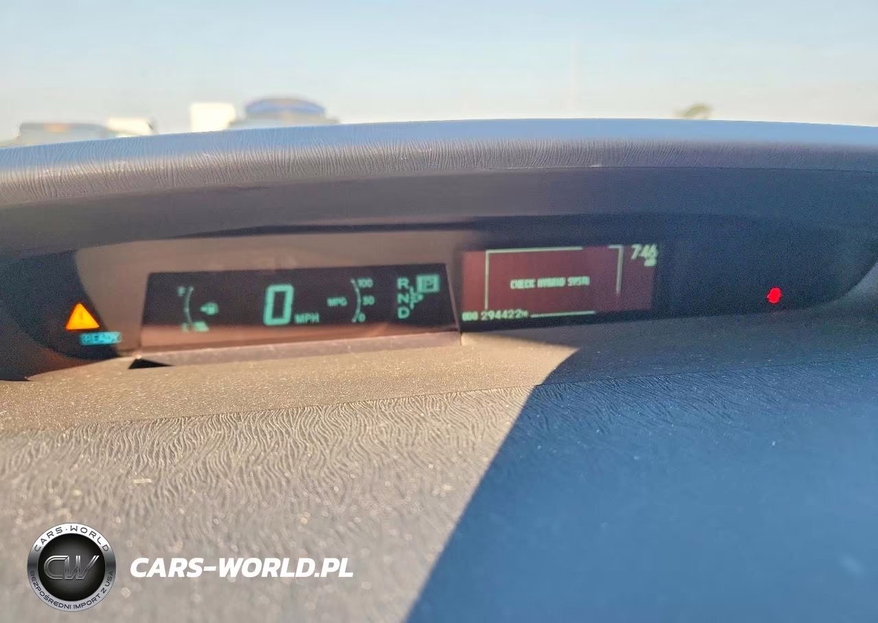 2011 Toyota Prius Two VIN:JTDKN3DU6B0256347 - 9