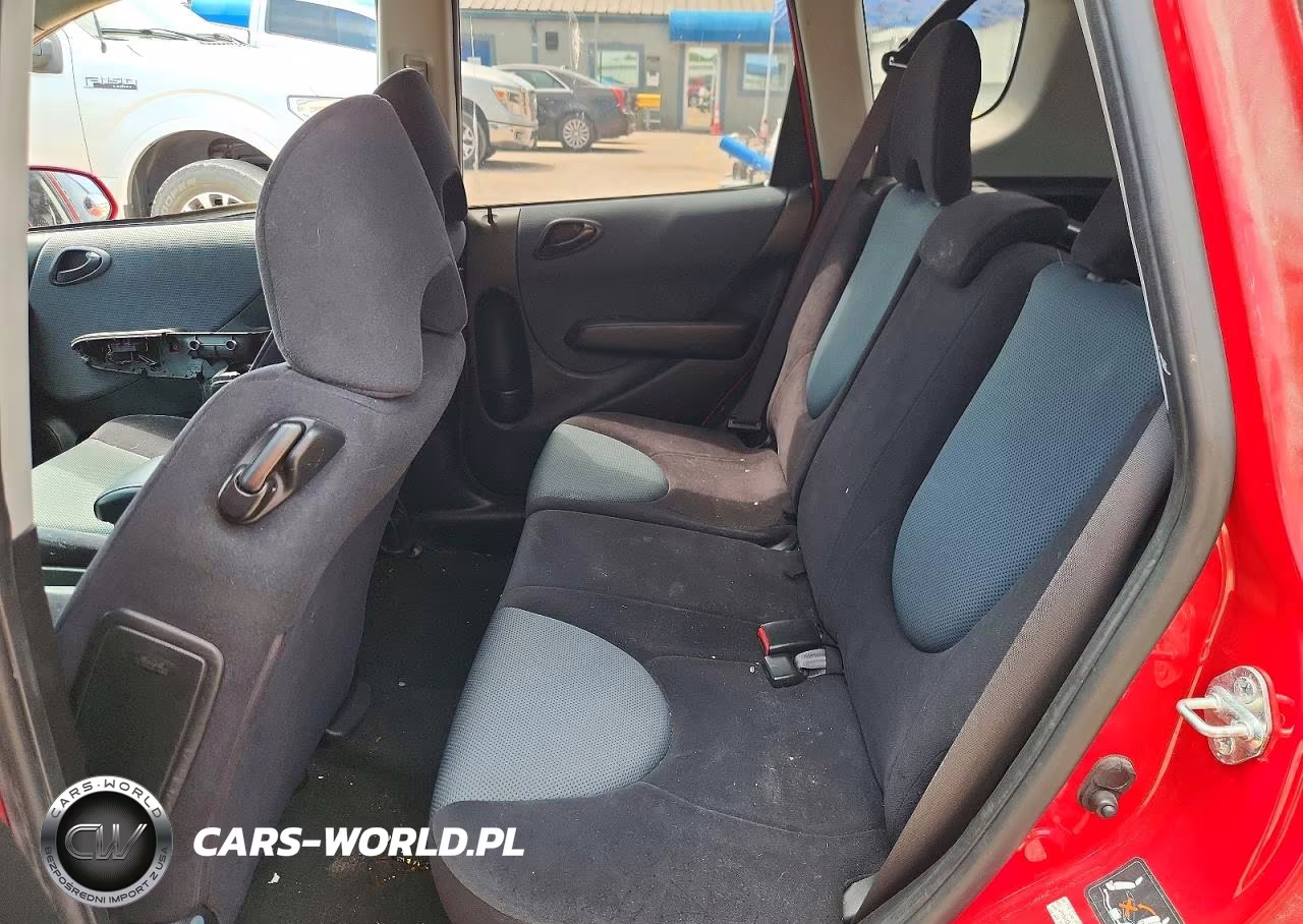 2007 Honda Fit S VIN:JHMGD38627S047024 - 10