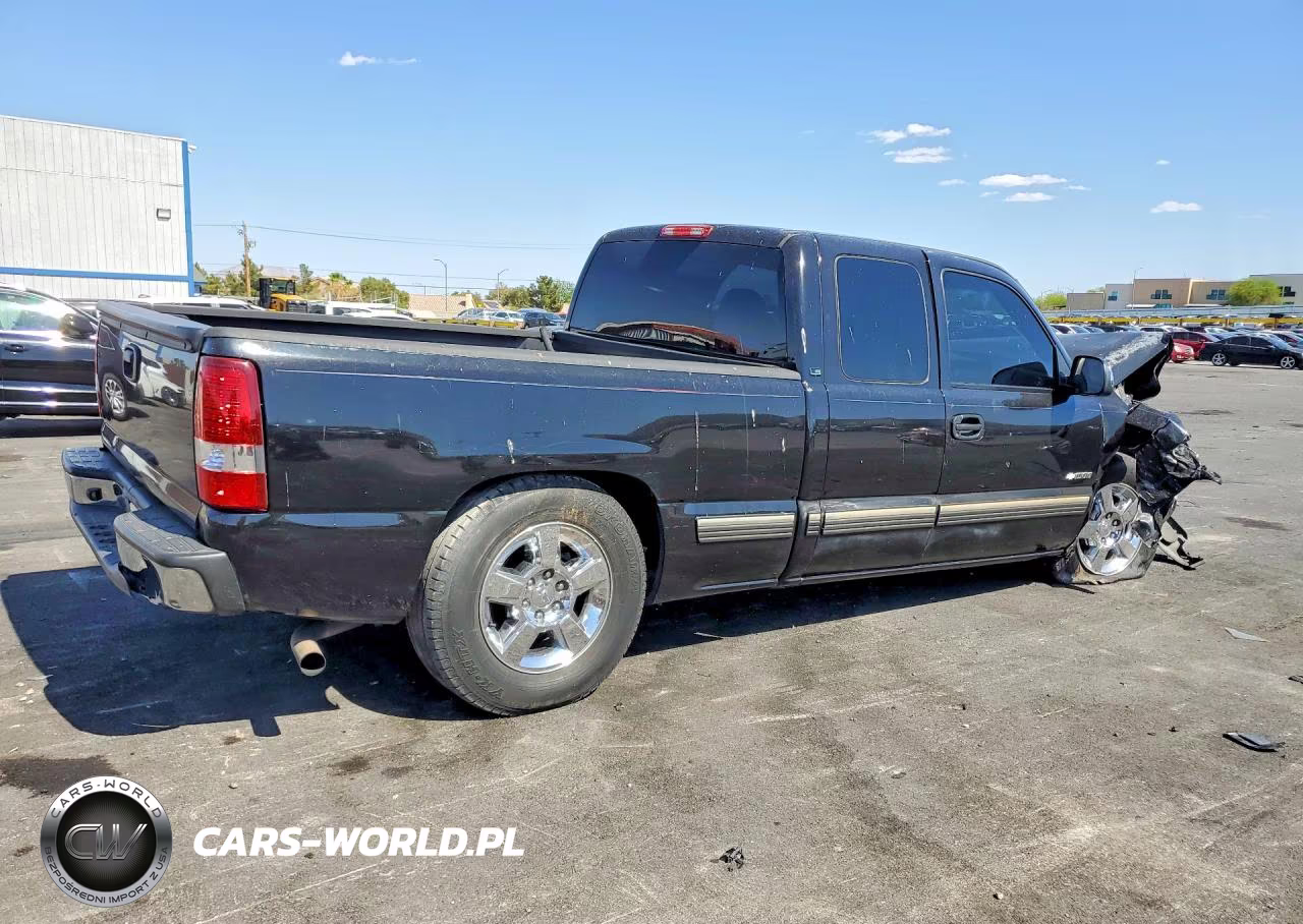 2002 Chevrolet Silverado C1500 VIN:2GCEC19V621185678 - 3