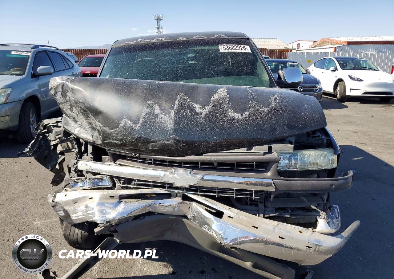 2002 Chevrolet Silverado C1500 VIN:2GCEC19V621185678 - 5
