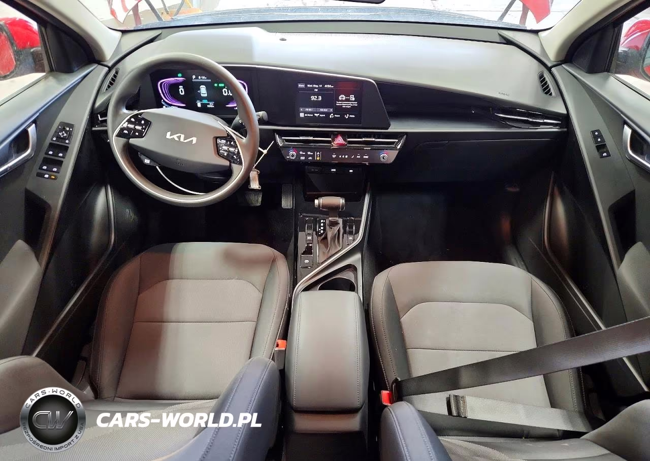 2026 Kia Niro Lx VIN:KNDCP3LE2T5316119 - 8