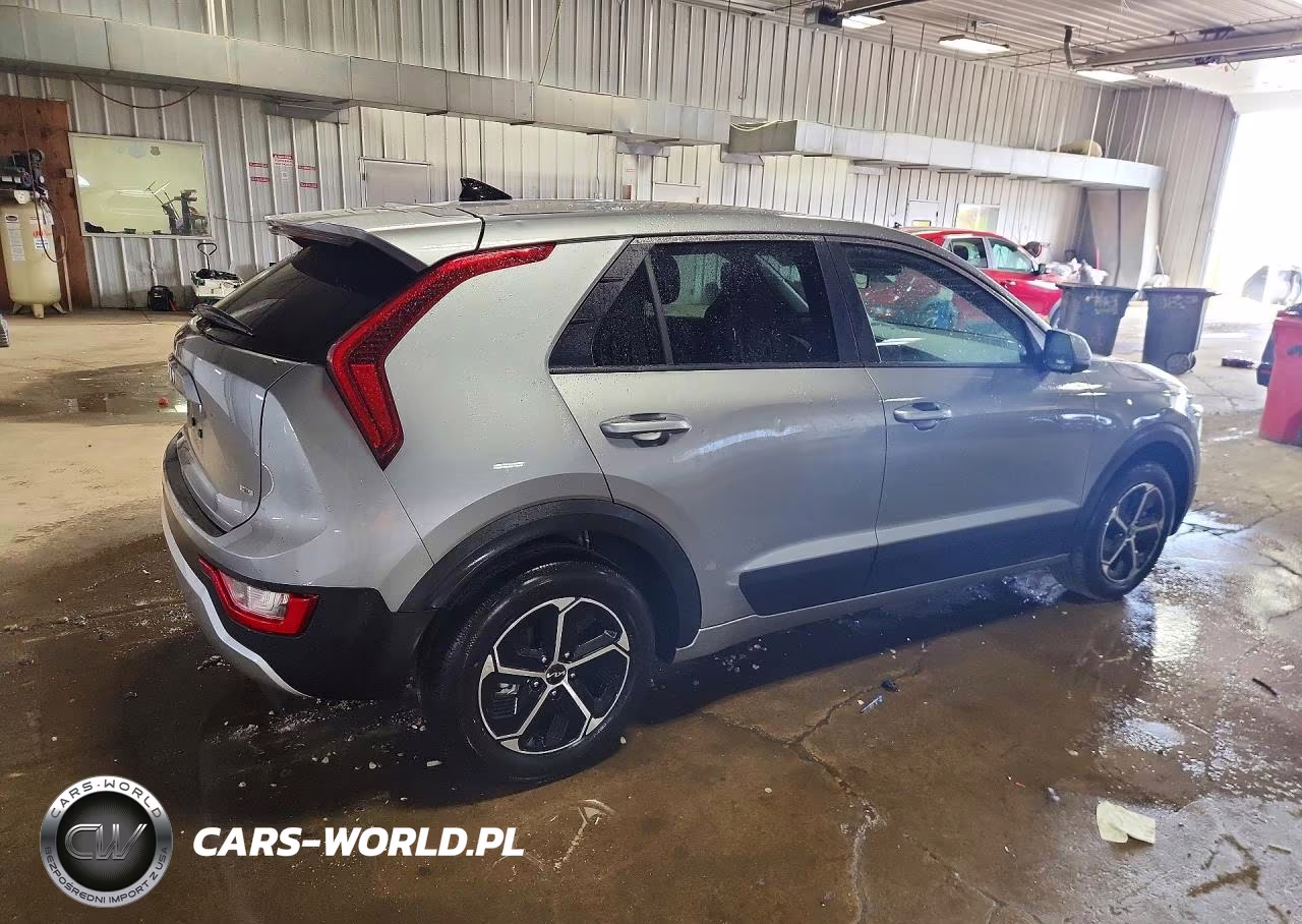 2026 Kia Niro Lx VIN:KNDCP3LE5T5332590 - 3
