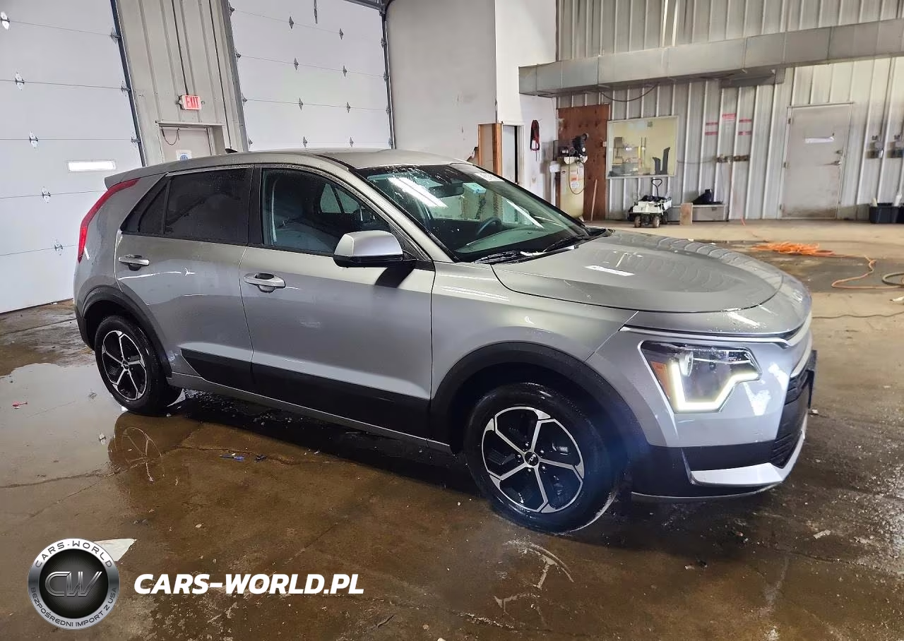 2026 Kia Niro Lx VIN:KNDCP3LE5T5332590 - 4