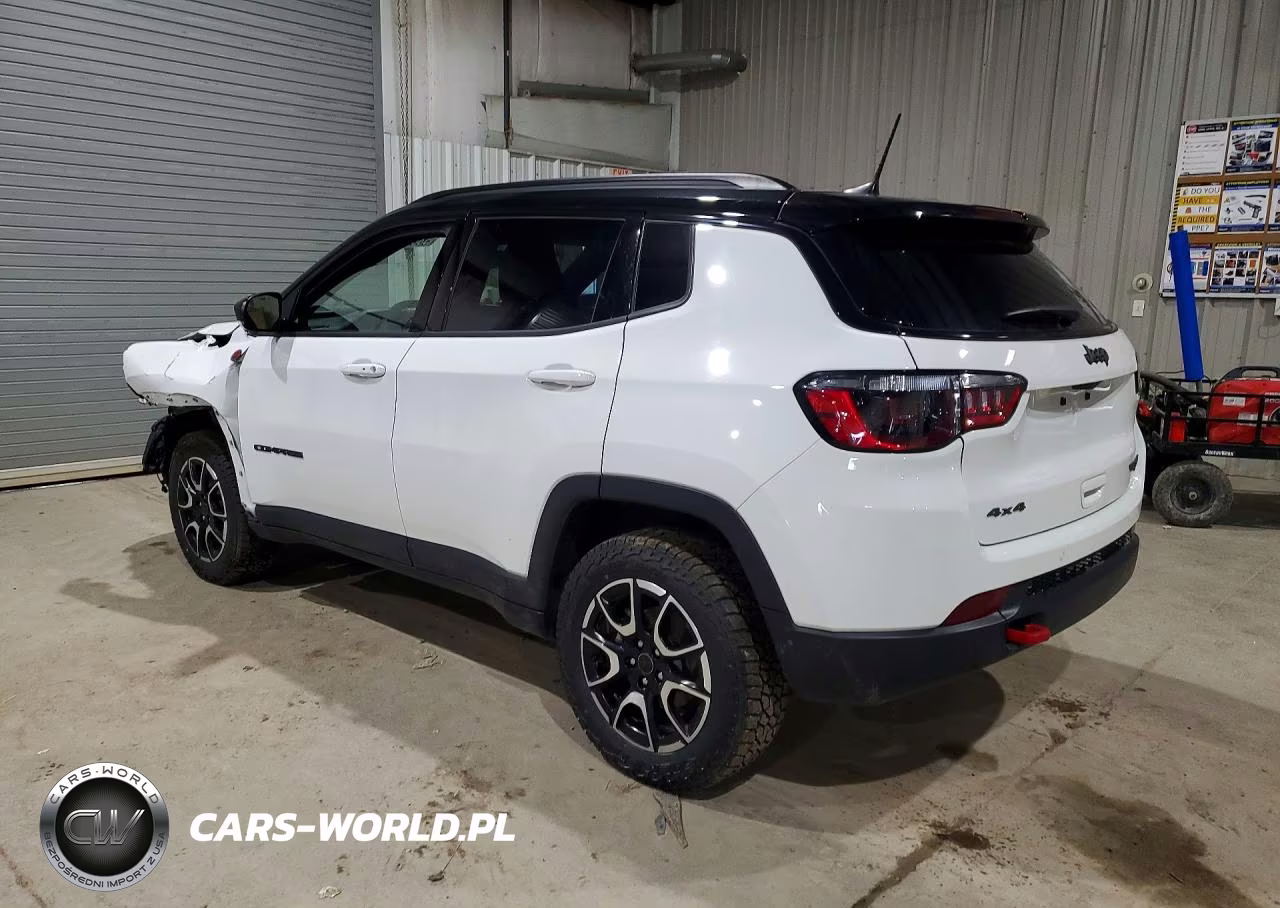 2025 Jeep Compass Trailhawk VIN:3C4NJDDN4ST590273 - 2