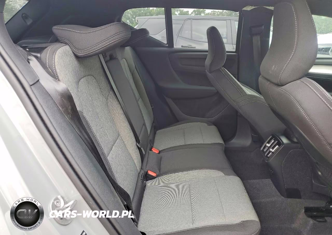 2025 Volvo Xc40 Core VIN:YV4L12UJ9S2515754 - 11