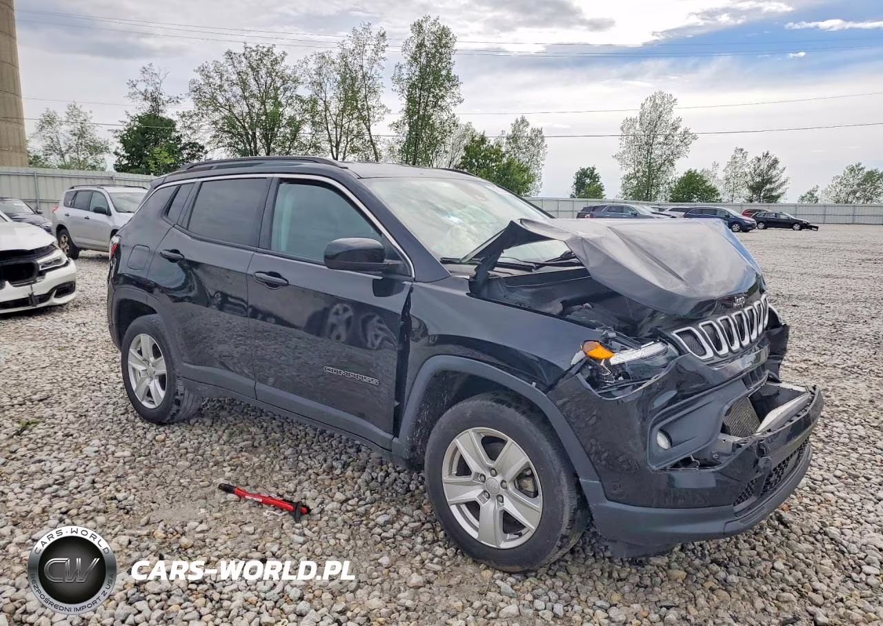 2022 Jeep Compass Latitude VIN:3C4NJDBB3NT133869 - 4